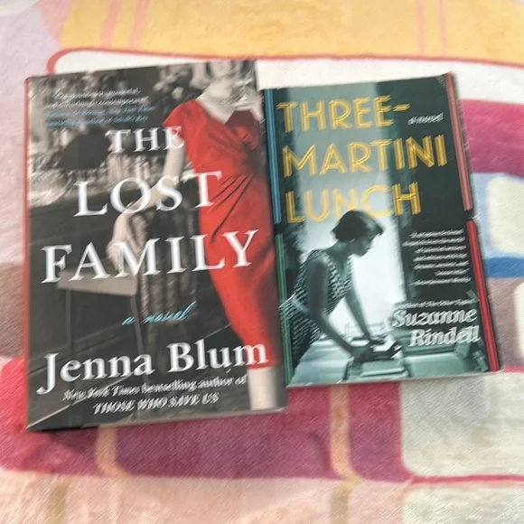 Book bundle about NYC. - Picture 2 of 5